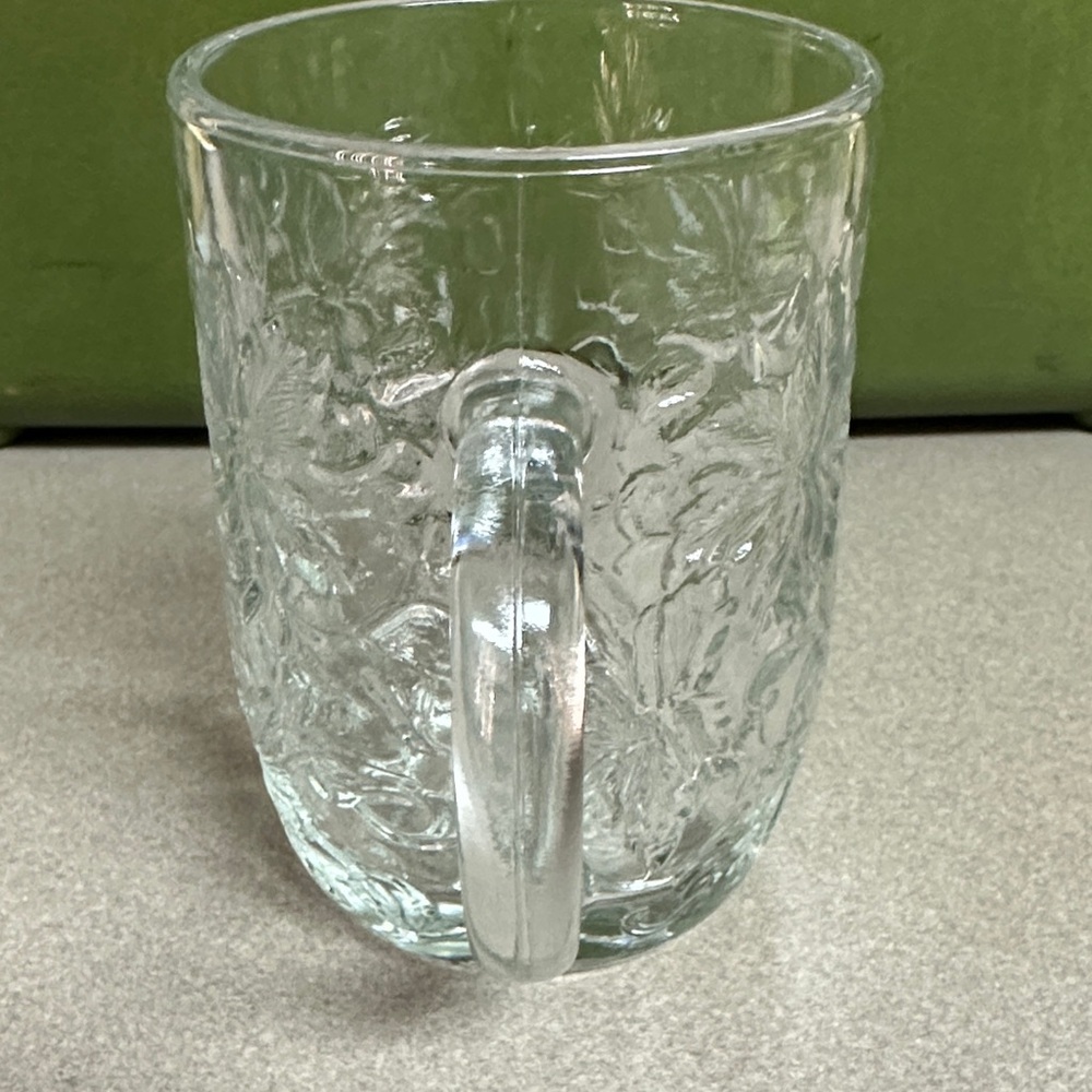 Princess House Clear Glass Leaf Mugs - Picture 7 of 11